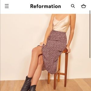 Reformation Bea Skirt in Pomegranate, Size 4